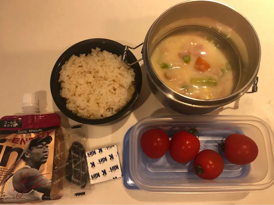 Snapdishの料理写真:ホワイトシチュー|RHRbenさん