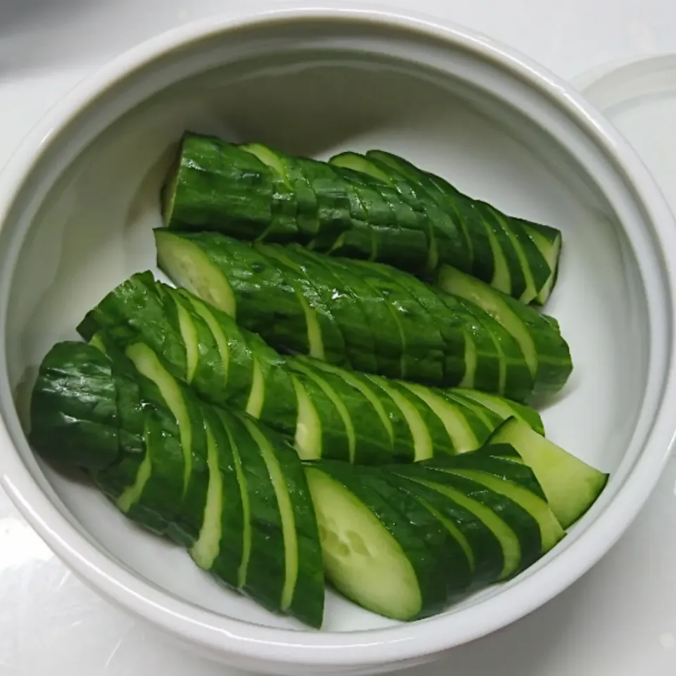 きゅうりのぬか漬け🥒|しまだ ちえこさん