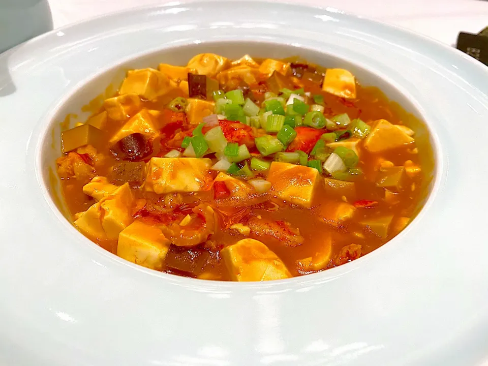 Snapdishの料理写真:Braised diced Canadian lobster, tofu, egg tofu|skyblueさん