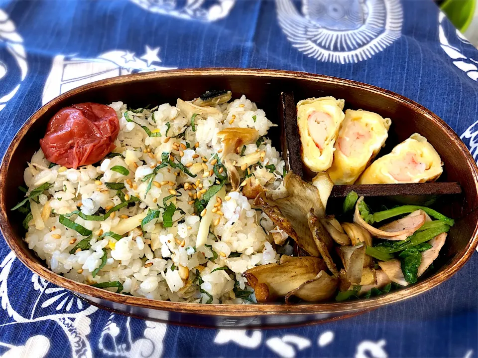 サラ弁　　　　　　　　　　　　　　　　　サバ飯（紫蘇・生姜）　カニカマ入り卵焼き　小松菜とハム炒め　舞茸ソテー|じゅんさんさん