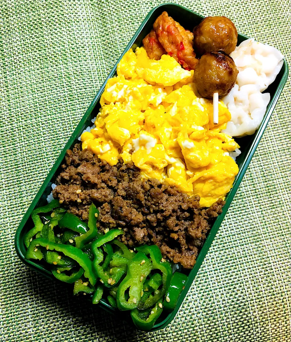 3色弁当、エビシウマイ、紅生姜さつま揚げ、つくね|＊ayabianさん