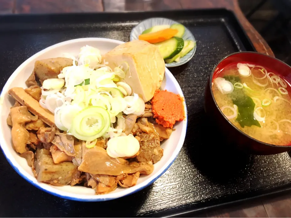 名物モツ煮丼 ¥680|Blue Moon Caféさん