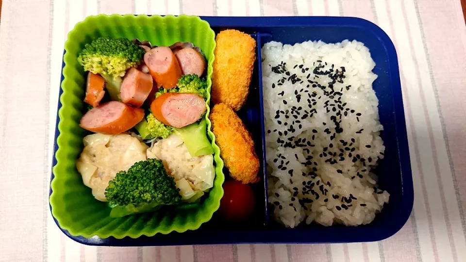 ブロッコリーとウインナーの炒め物❤️旦那さんお弁当🎵😊|かおるcitronさん