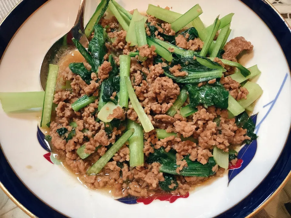 Snapdishの料理写真:野菜を食べようシリーズ🥬😋小松菜さんとひき肉炒め|アライさんさん