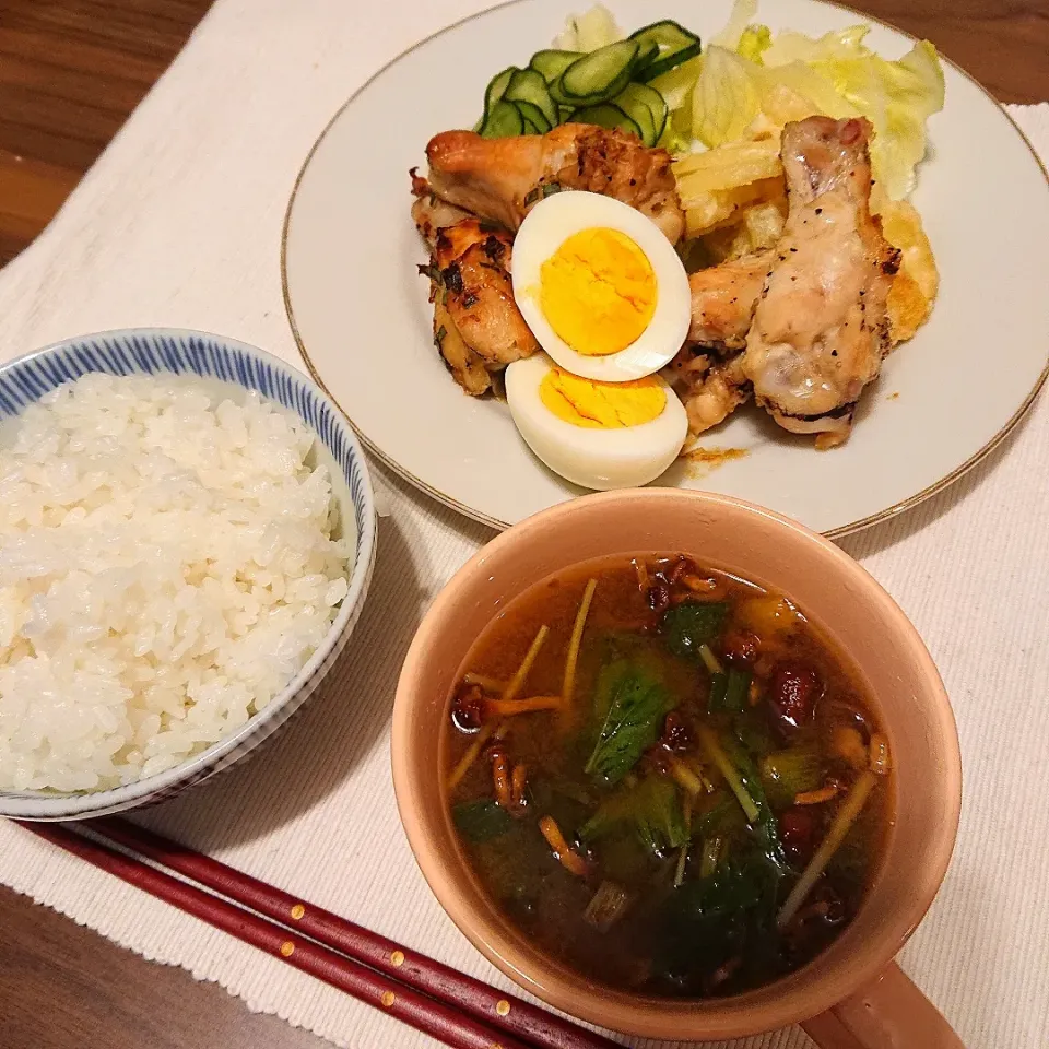 ごはん
味噌汁
若鶏の手羽元漬け焼きと塩焼き
じゃがいものミルク煮
きゅうりの塩もみ
レタスサラダ
ゆで卵|oneiさん