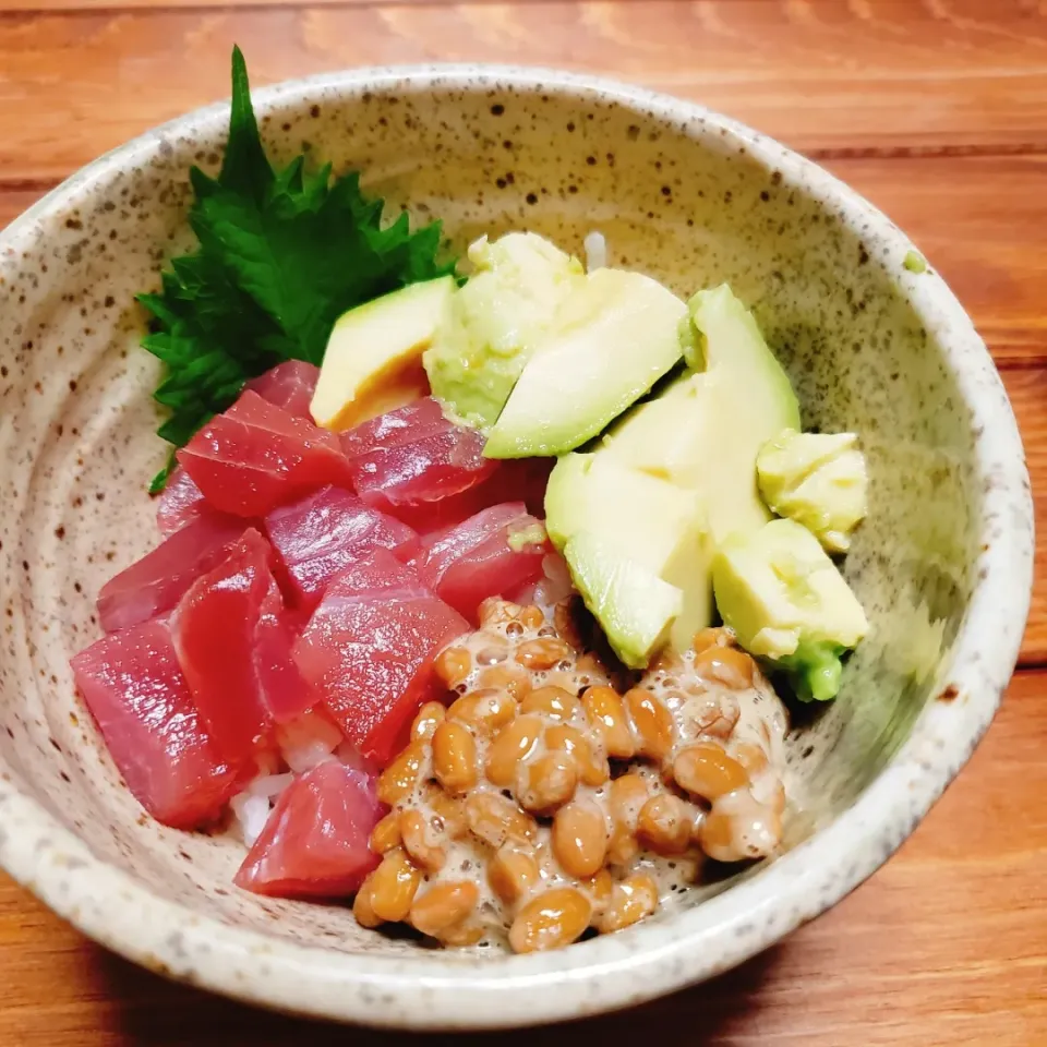 Snapdishの料理写真:⭐まぐろアボカド納豆丼⭐
2020・09/03|Laniさん