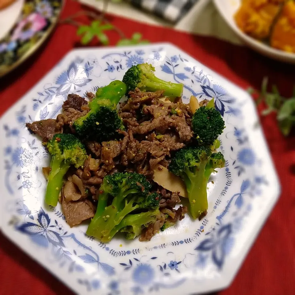 おかちさんの料理 ブロッコリーと牛肉の粒マスタードサラダ🍀|とまと🍅さん