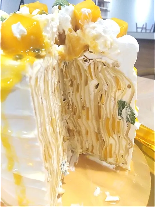 Mango Passion Fruit Crepe Cake|Nerine by Eisyaramlanさん