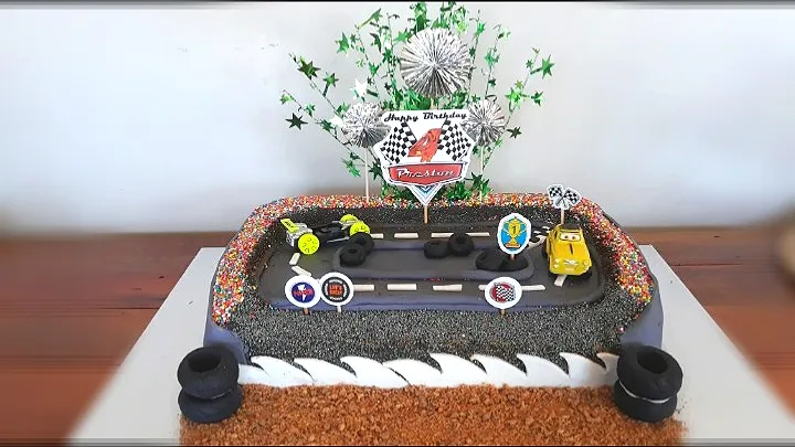 Cars Birthday cake|K8TCRE8TZさん