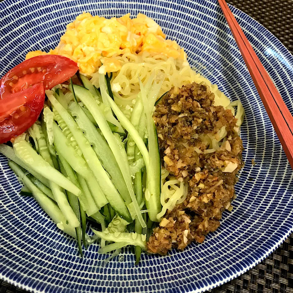 干し海老とレモングラスの醬の和え麺|麻紀子さん