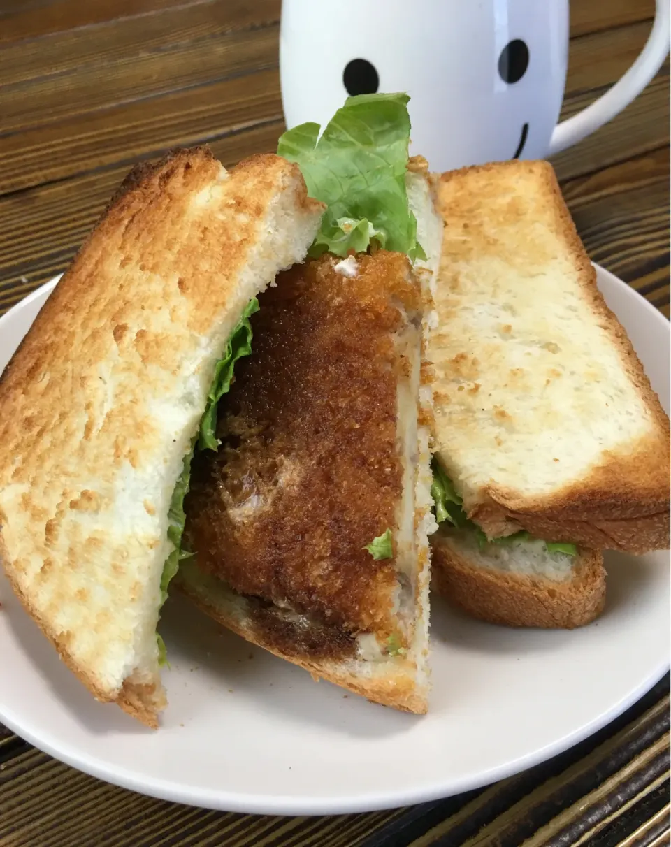 コロッケホットサンドlunch|ようか✩.*˚さん