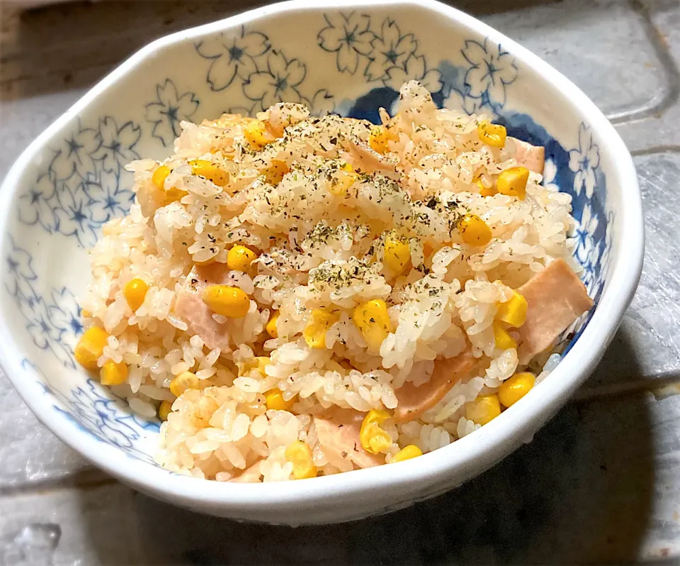 Snapdishの料理写真:今夜は、バター醤油とうもろこしごはんを頂きます🌽😋🎵|ギムレットさん