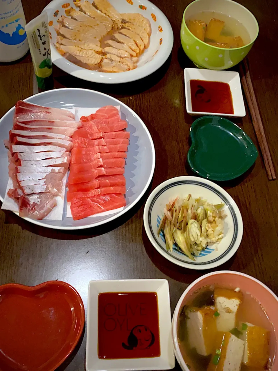 炙りサーモン　天然鮪中トロ　はまち🐟　刻み茗荷　焼き厚揚げとわかめのお味噌汁|ch＊K*∀o(^^*)♪さん