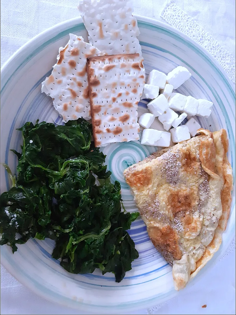 Spinaci, formaggio feta, omelette, semi di chia|030203さん