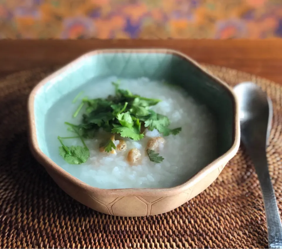 干しエビと香菜のお粥　　　　　　　　Dried shrimp and coriander rice gruel|マユマユさん