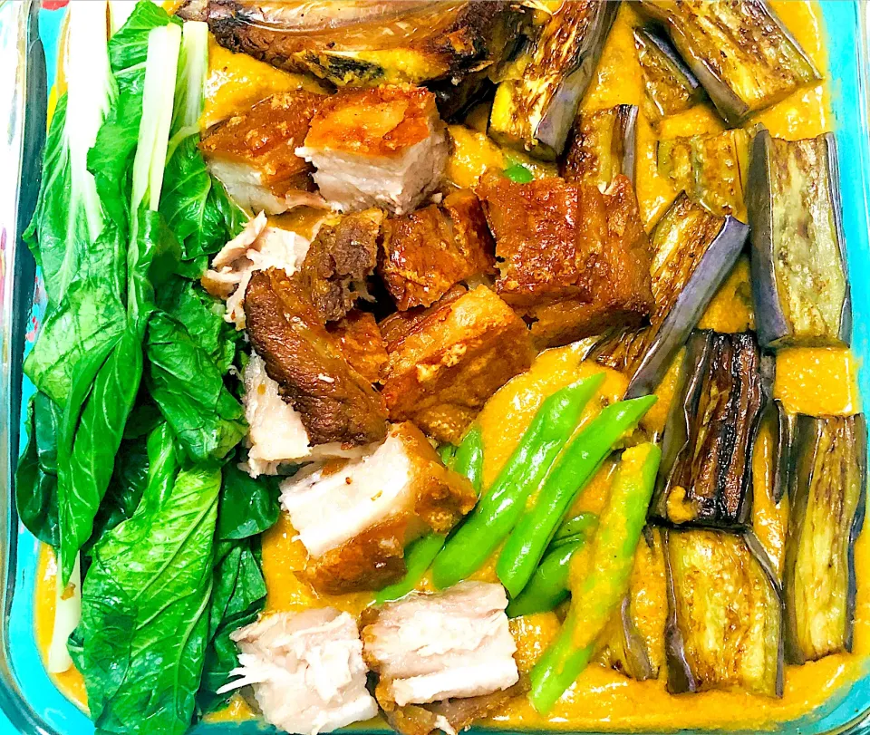 Crispy Pork Belly in Peanut Sauce/ Crispy Kare-Kare|Elenorさん