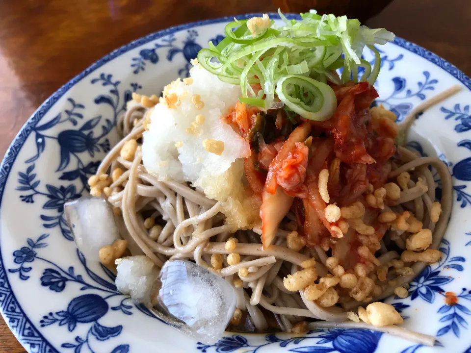 おろし蕎麦にキムチ|さんだーさん