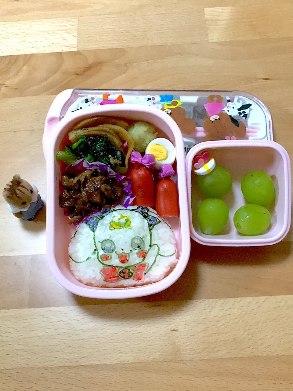 Snapdishの料理写真:幼稚園★お弁当★オブラート★アートに初挑戦|おにぎりさん