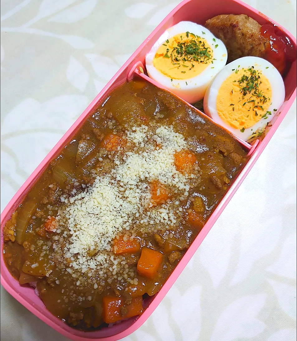 お弁当にキーマカレー持っていくのは初めて。

溢れたりしないように気をつけよう🤨

※せっかく作りましたが、台風の影響により、自宅待機になりました😊|🍒ふみりん🍒さん