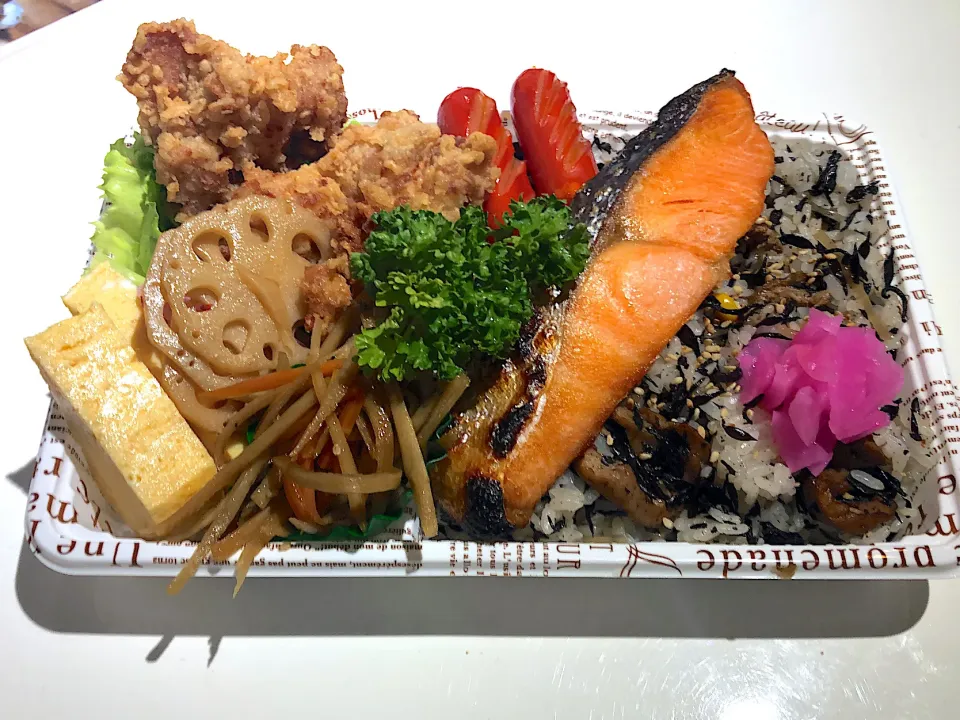 #もも弁#ひじき鮭から弁当#600円|まろももかさん