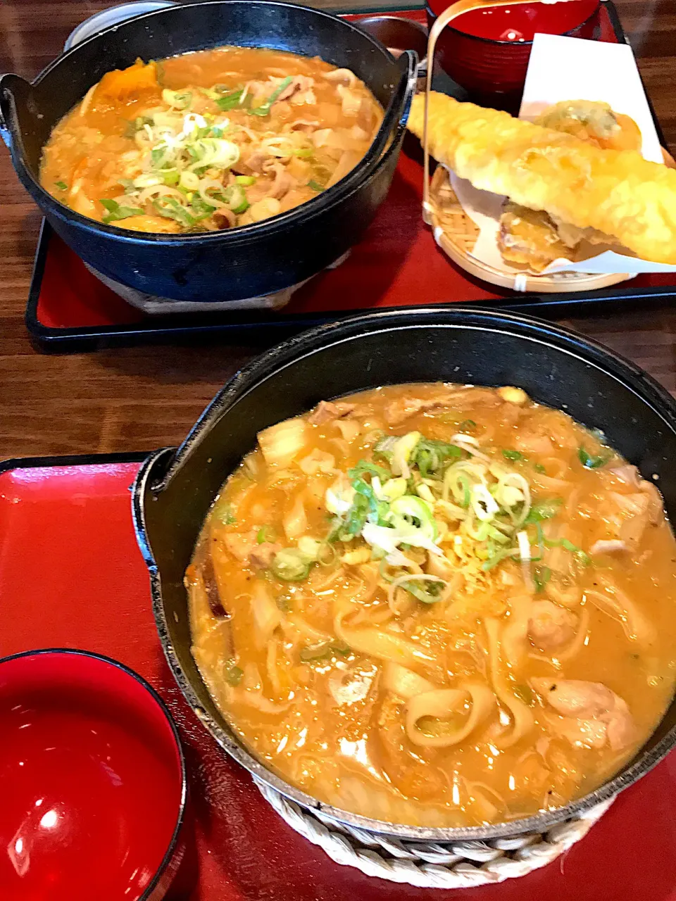 鶏肉ほうとうと、穴子大天ぷら付き豚肉ほうとう　＠完熟屋（河口湖)|Junko Iimuraさん