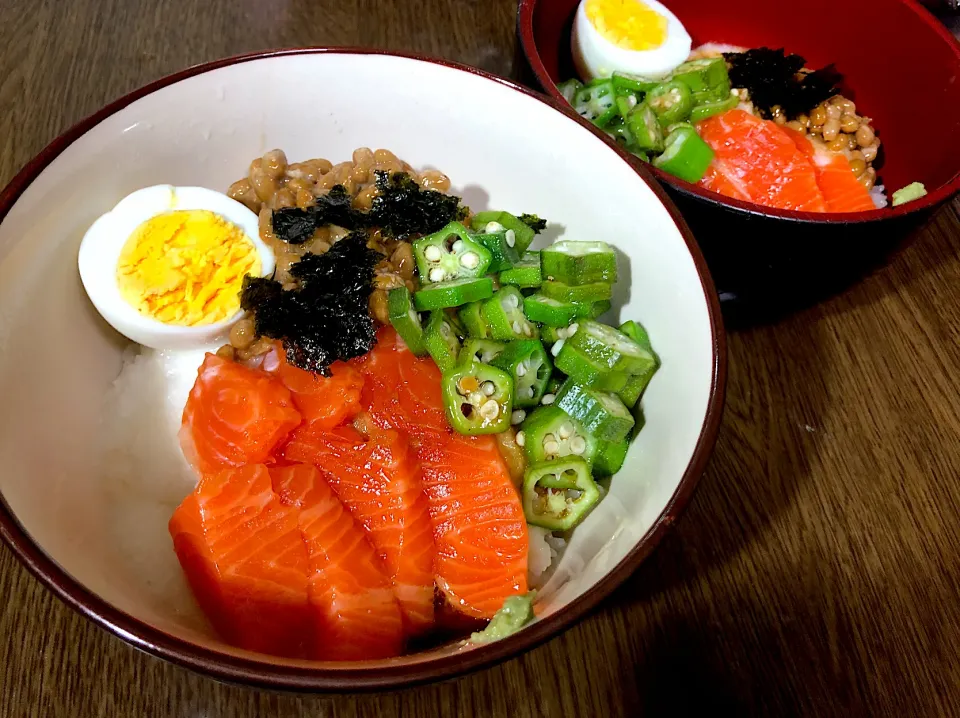 サーモン長芋オクラ納豆のネバネバ丼|みよっしーさん