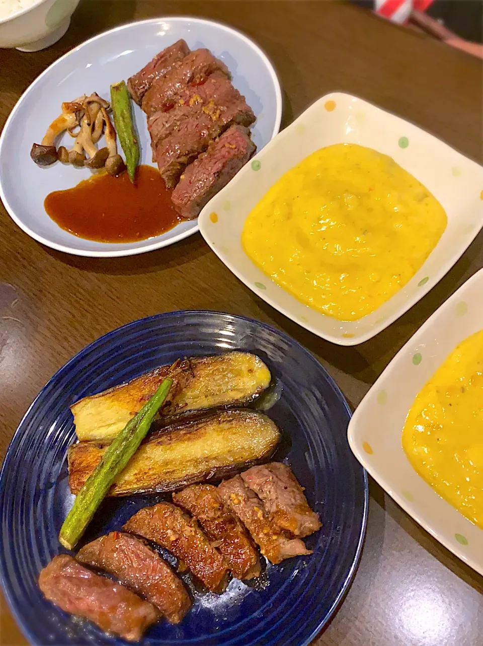 Snapdishの料理写真:牛肉イチボステーキ🥩　しめじロースト　茄子とオクラのソテー　カボチャの冷ポタージュ|ch＊K*∀o(^^*)♪さん