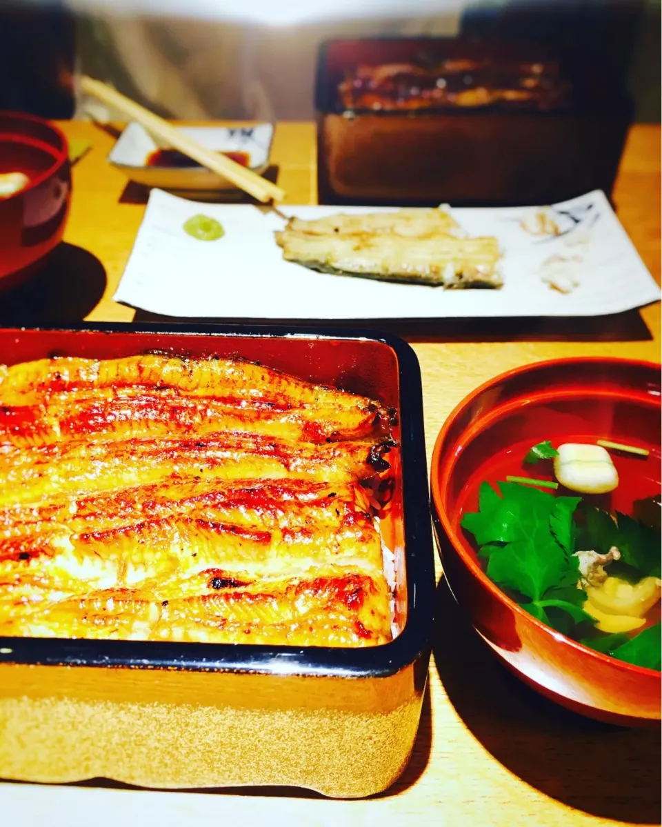 Snapdishの料理写真:鰻重と白焼き|めんちゃんさん