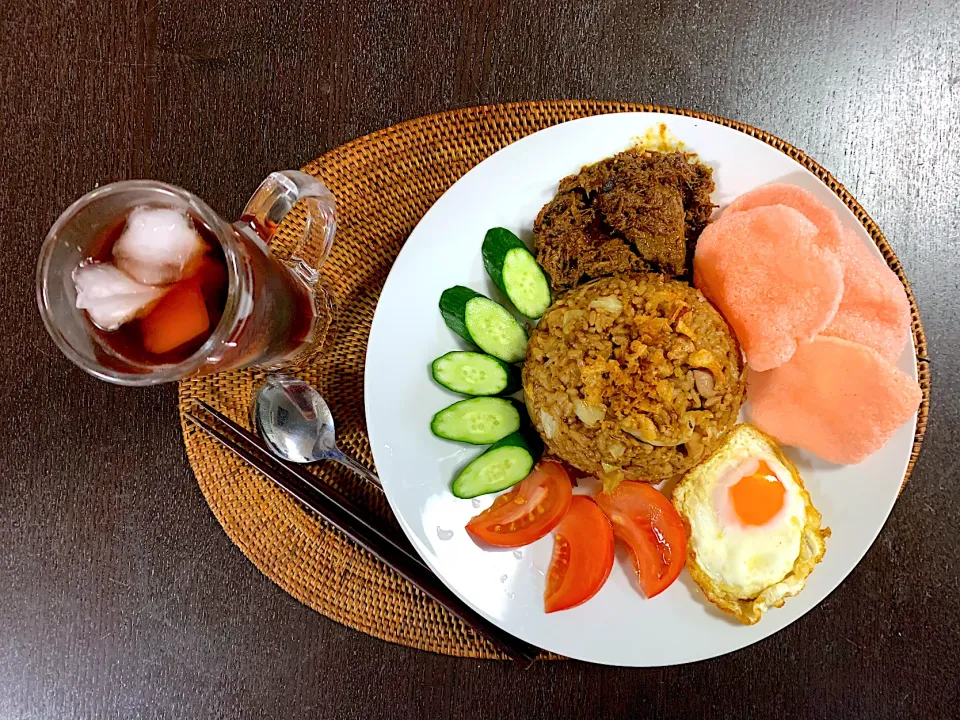 Nasi goreng|yeni kartikasariさん