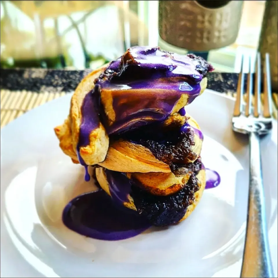 Ube Roll with Almond infused Ube Glaze|Jbunny Caféさん