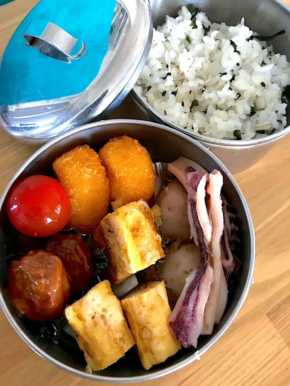 里芋とイカの煮物弁当🍱|ちっくんさん