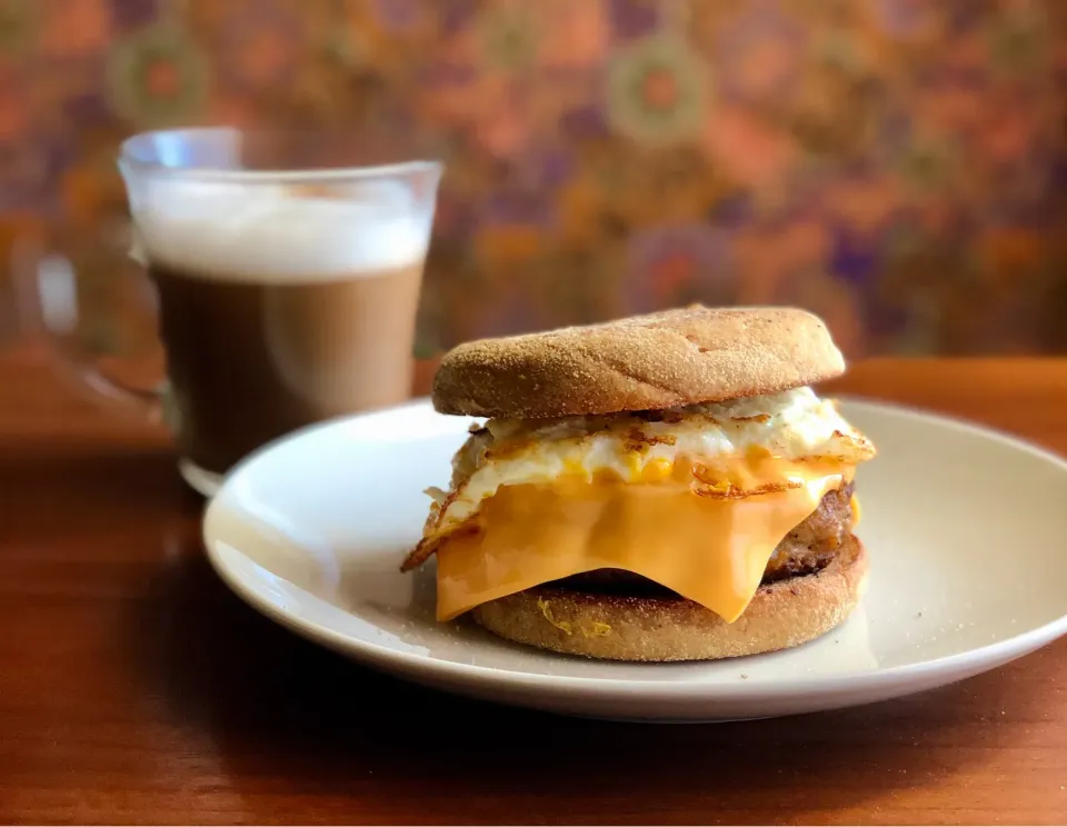 マック風 低糖質豆腐ハンバーグマフィン　Tofu hamburger muffin sandwich|マユマユさん