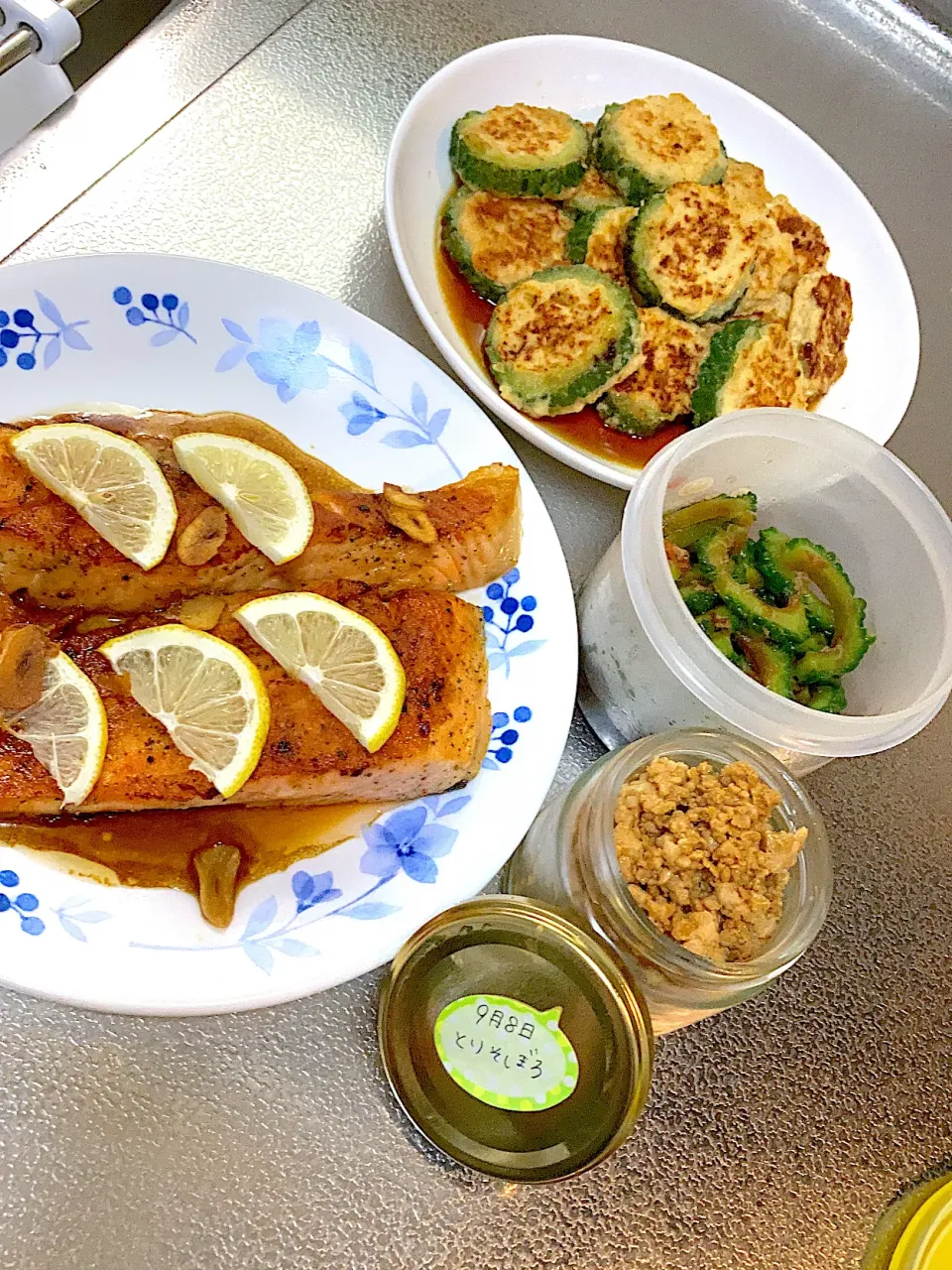 夜ご飯用と作り置きおかず😊|みどりさん