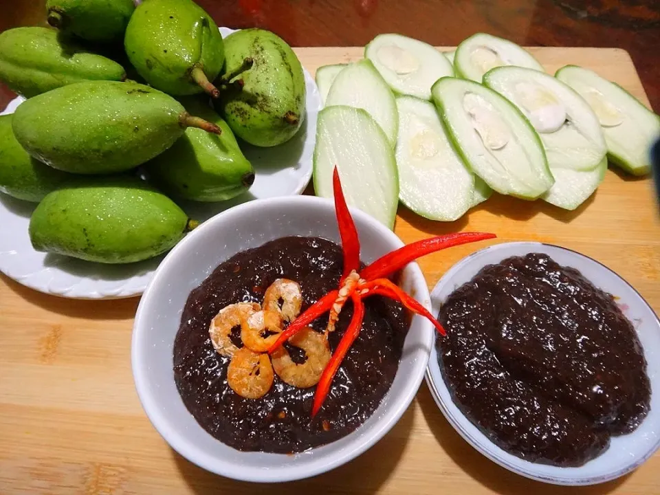 Stir Fried Shrimp paste with green mango|Food Made by Pheaさん