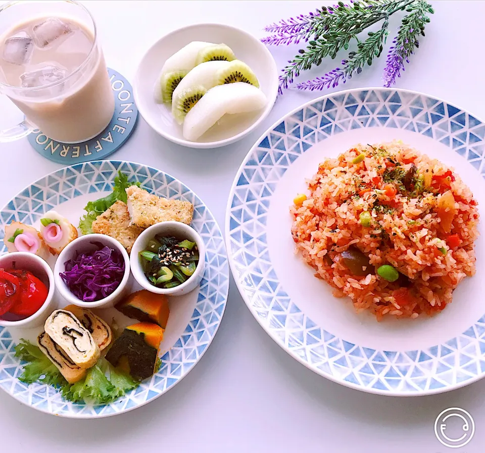 《夫のランチ》ナポリタンソースの残りでケチャップライス|ちゃべさん