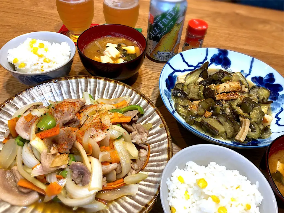 豚の生姜焼き　茄子とゴーヤの味噌炒め　とうもろこしご飯　味噌汁|じゅんさんさん