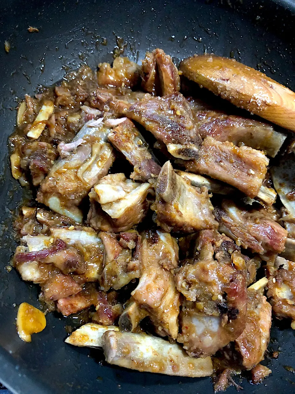 Pork spareribs with garlic miso❤️|Germaine Kodairaさん