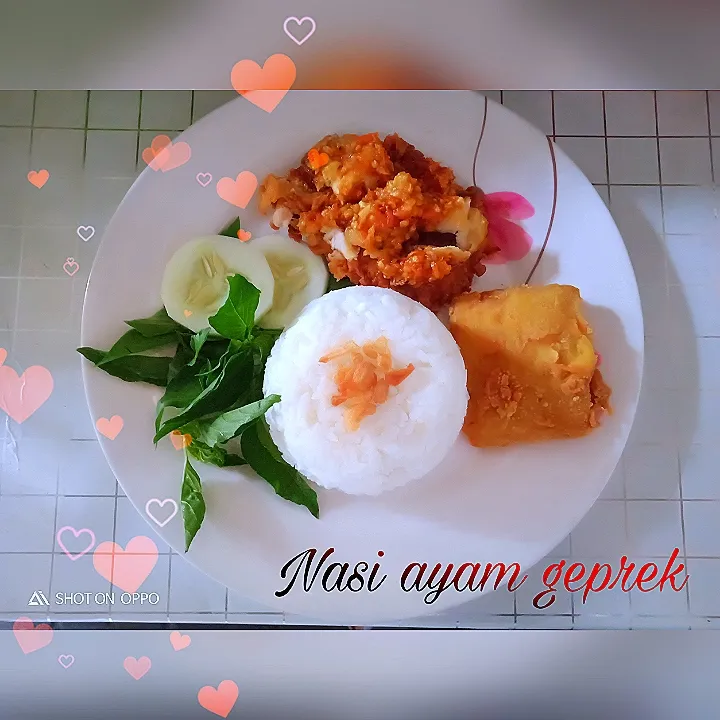 ayam geprek|Wiwit Fedia Sastiさん