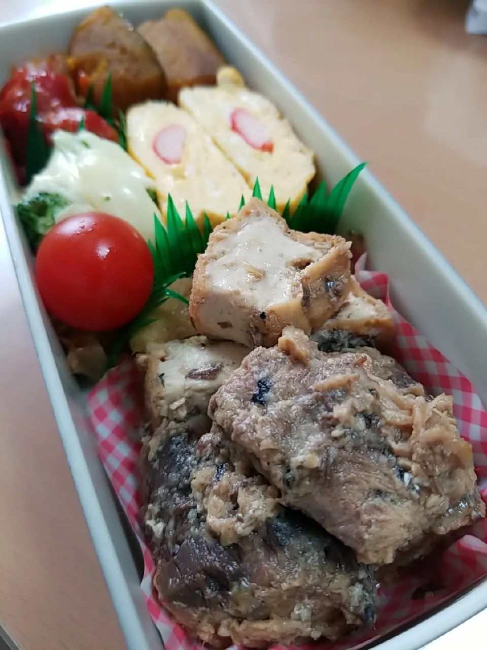 Snapdishの料理写真:鯖の味噌煮弁当|milk15さん