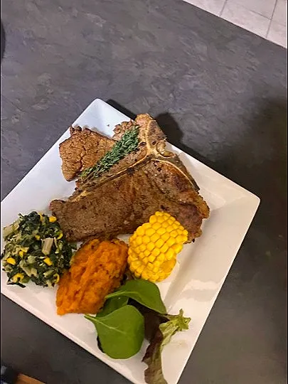 T bone steak , spinach , butternut, sweetcorn , country salad|Chef Jayさん