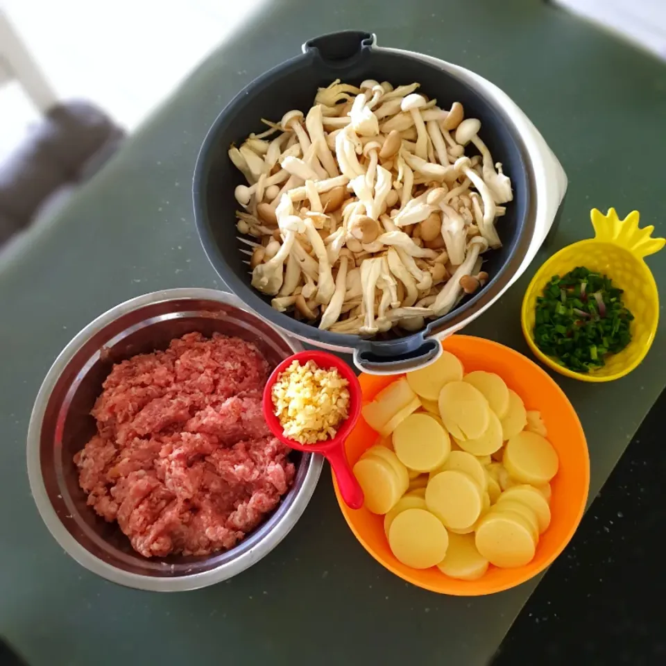 Tofu Minced Pork w/ Shimeji|envymaqueenさん