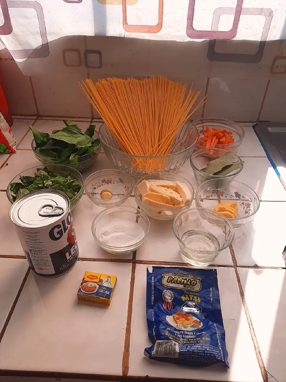 ingredientes para la receta de tallarines al pesto|Danielaさん