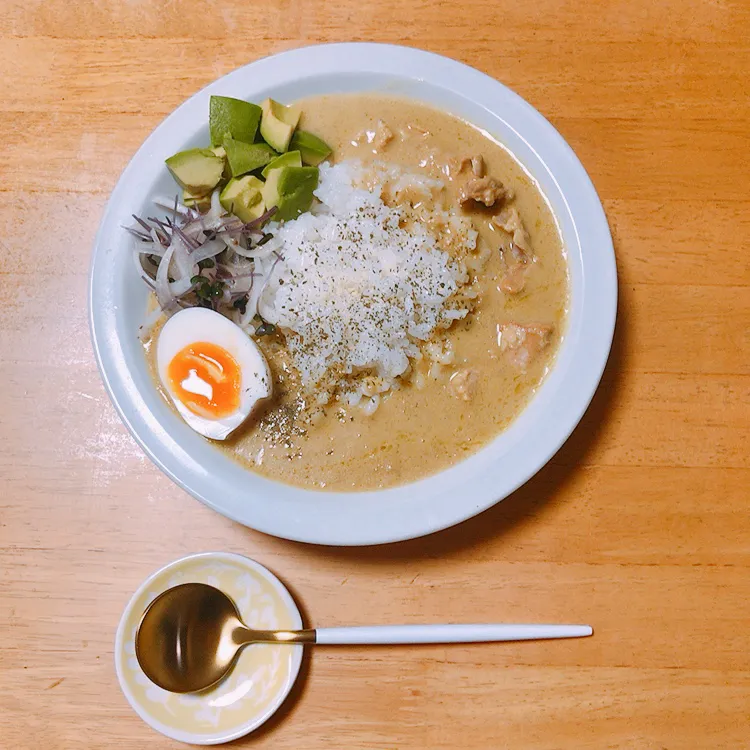 シチリアレモンのクリーミーチキン　　カレー🍋|ちゃみこさん