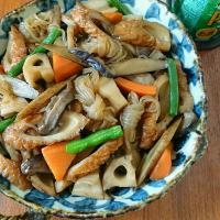 ちくわと白滝と根菜の煮物