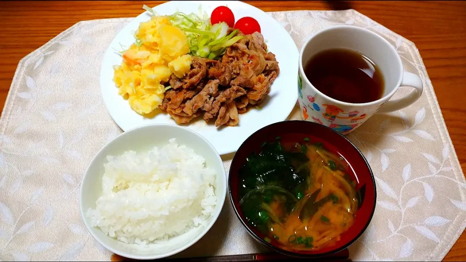 9/10の夕食
豚肉の生姜焼き|卯月さん