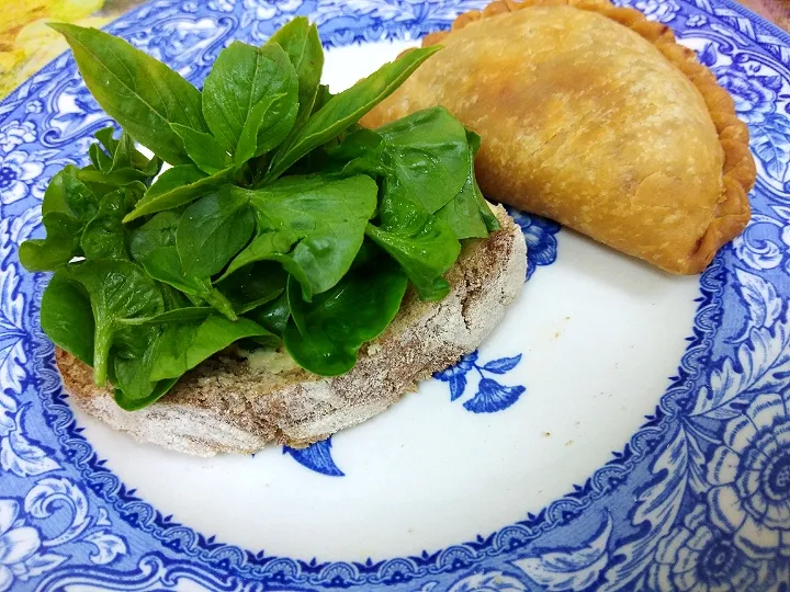 my breakfast today - bread with ulam bayam brazil ❤|Azie Yanさん