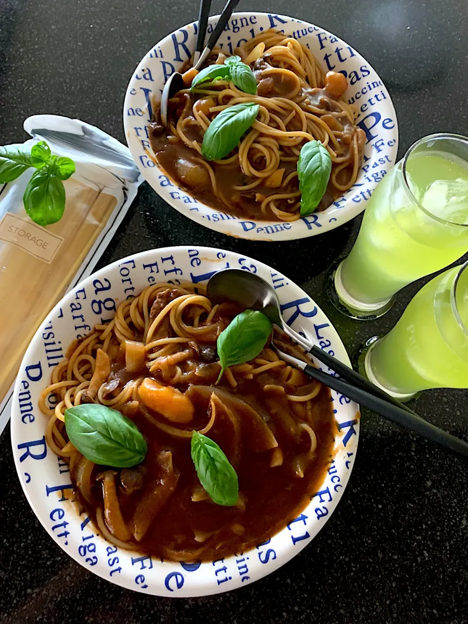 Snapdishの料理写真:ビーフシチューからのリメイク料理 ビーフシチューパスタ🍝|シュトママさん