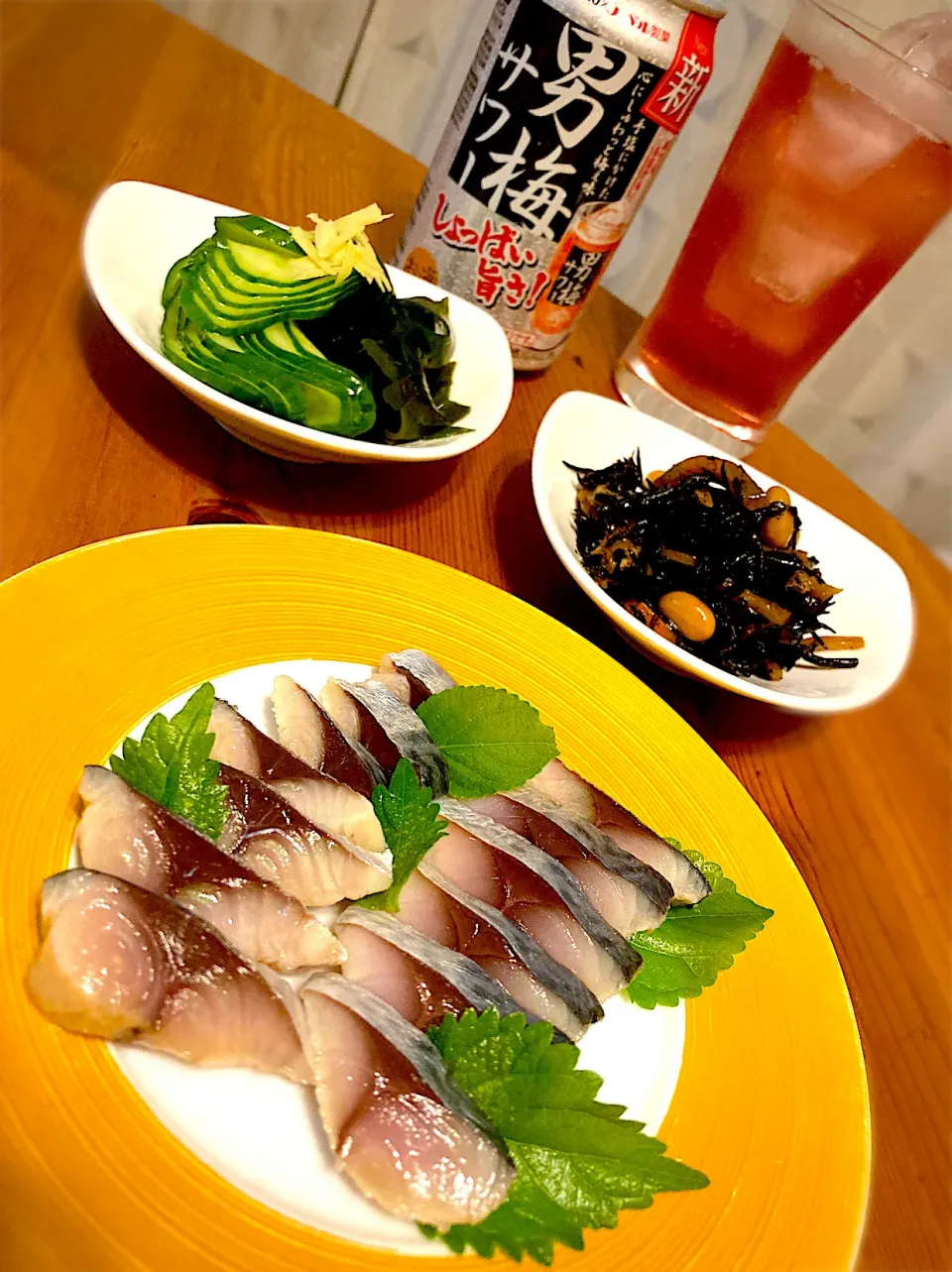 Snapdishの料理写真:自家製しめ鯖🐟ワカメと胡瓜の酢の物🥒ひじきの煮物で😋🍻🎶💕✨|アイさん