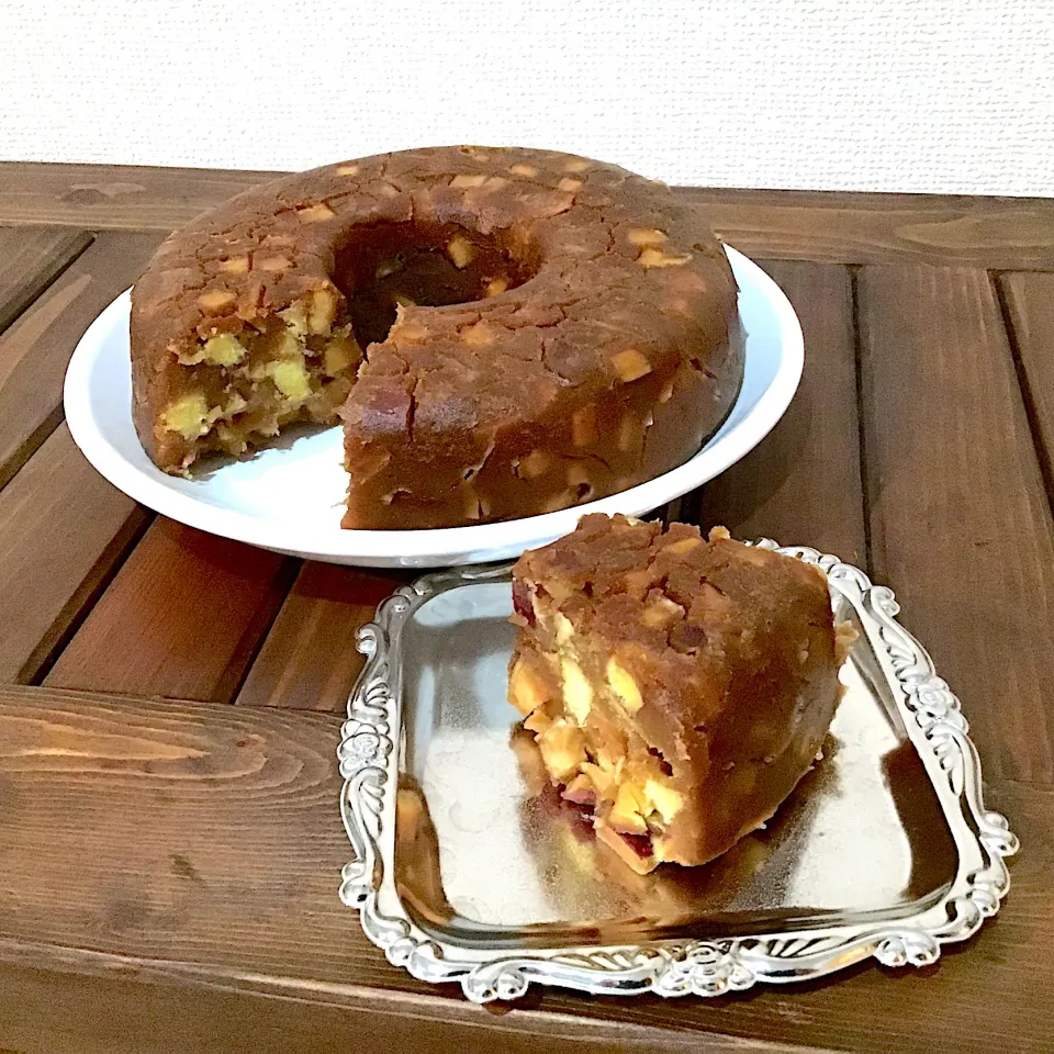 Snapdishの料理写真:🌿𝚌𝚑𝚎𝚛𝚗𝚘🥄さんの料理 鬼まんじゅうの生地をパン焼き鍋で|🌿𝚌𝚑𝚎𝚛𝚗𝚘🥄さん