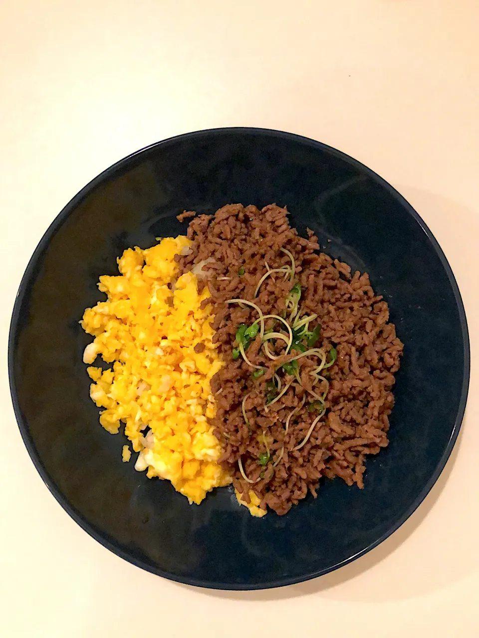 そぼろ丼|料理人アイアンマンさん